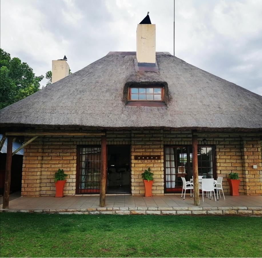 Safe Haven Guesthouse Bloemfontein Extérieur photo