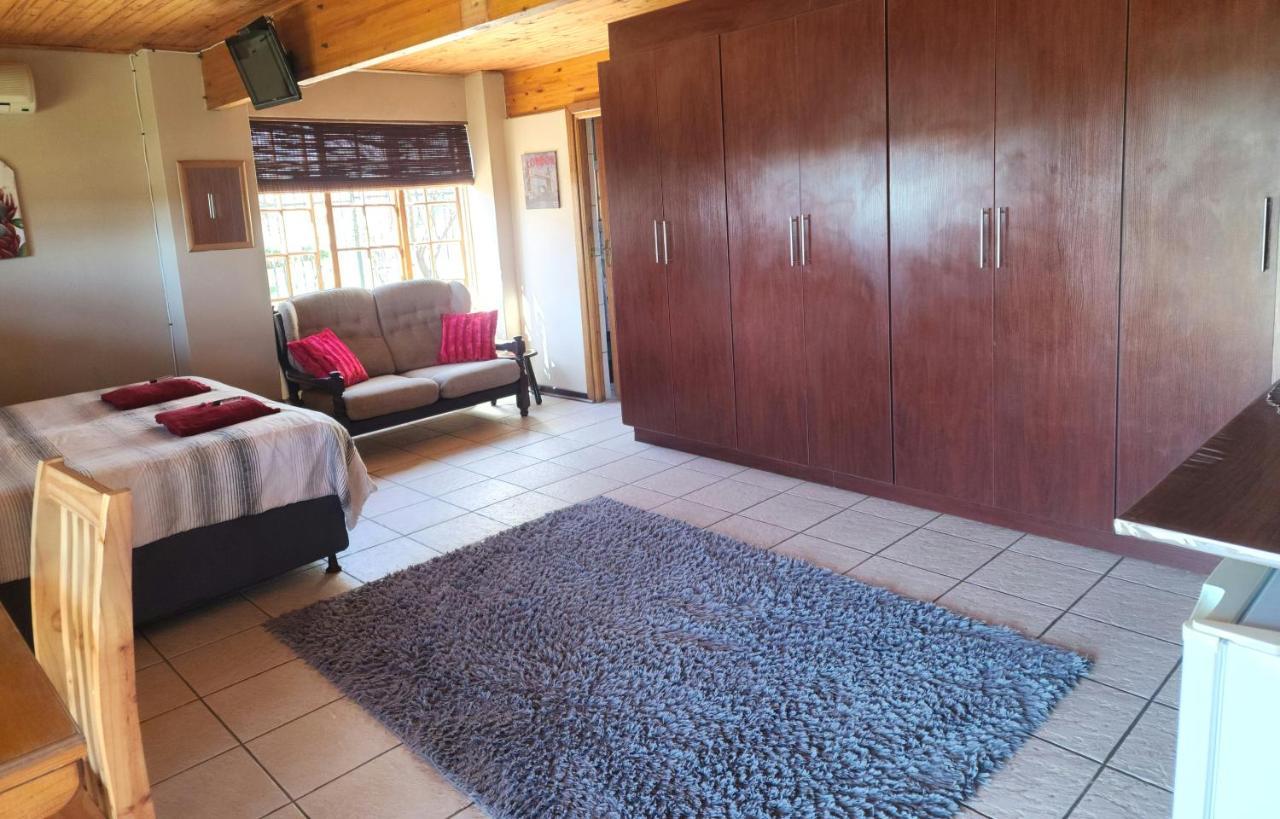 Safe Haven Guesthouse Bloemfontein Extérieur photo